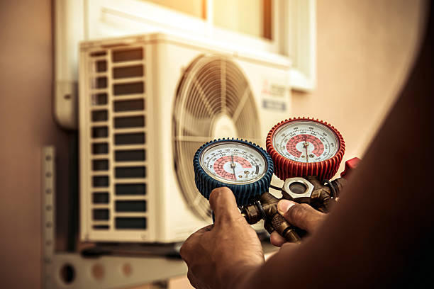 Professional Ac Installation technician working in Chisago City, MN